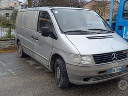 Usata 2003 Mercedes Vito Furgone | 2900 €