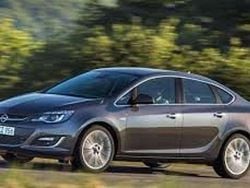 Grigio Usata 2015 Opel Astra Cosmo Tre volumi | 8000 € (Ottimo prezzo)