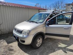 Grigio Usata 2006 Fiat Panda 4x4 Due volumi | 5500 € (Cara)