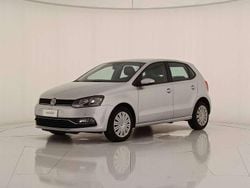 Argento Usata 2017 VW Polo Comfortline Tre volumi | 9000 € (Buon prezzo)