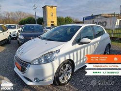 Usata 2013 Peugeot 208 Allure Due volumi | 4800 € (Molto cara)