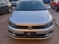 Grigio Usata 2019 VW Polo Trendline Tre volumi | 12.900 € (Buon prezzo)