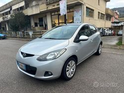 Grigio Usata 2008 Mazda 2 Tre volumi | 2400 € (Buon prezzo)