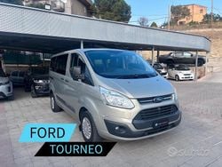 Grigio Usata 2013 Ford Tourneo Custom Furgone | 14.000 €