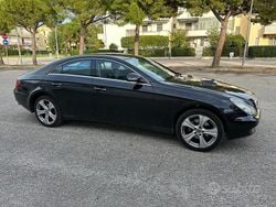 Nero Usata 2007 Mercedes CLS320 Tre volumi | 6700 € (Ottimo prezzo)