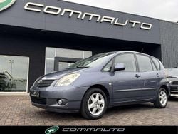 Argento Usata 2002 Toyota Corolla Verso Monovolume | 2800 €