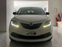 Bianco Usata 2022 Lancia Ypsilon Gold Due volumi | 10.990 € (Buon prezzo)