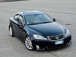 Nero Usata 2007 Lexus IS220d Sport Line Tre volumi | 2000 € (Buon prezzo)