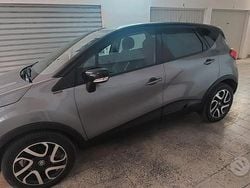 Usata 2016 Renault Captur SUV | 8990 € (Buon prezzo)