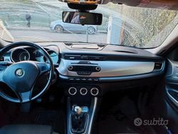 Nero Usata 2012 Alfa Romeo Giulietta Tre volumi | 5500 € (Super prezzo)