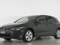 Grigio Usata 2023 VW Golf VIII Life Tre volumi | 24.800 € (Buon prezzo)