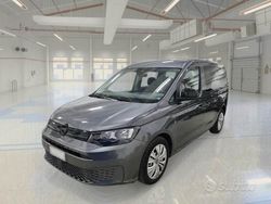 Grigio metallizzato Usata 2021 VW Caddy Maxi Monovolume | 25.900 € (Buon prezzo)