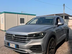 Argento Usata 2018 VW Touareg Advance SUV | 35.000 € (Buon prezzo)