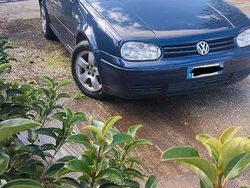 Blu Usata 2001 VW Golf IV Tre volumi | 1000 € (Buon prezzo)