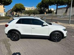 Bianco Usata 2019 VW T-Roc Style SUV | 24.600 € (Molto cara)