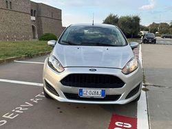 Argento Usata 2016 Ford Fiesta Business Edition Due volumi | 7500 € (Buon prezzo)