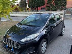 Usata 2017 Ford Fiesta Business Edition Tre volumi | 5000 € (Buon prezzo)