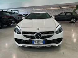 Bianco Usata 2019 Mercedes SLC200 AMG line Cabrio | 34.900 €