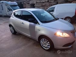 Grigio Usata 2014 Lancia Ypsilon Due volumi | 5999 € (Buon prezzo)