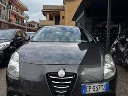 Usata 2013 Alfa Romeo Giulietta Tre volumi | 3999 € (Super prezzo)