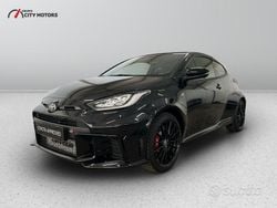 Nero Usata 2024 Toyota Yaris Tre volumi | 51.950 € (Buon prezzo)