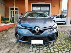 Grigio Usata 2022 Renault Clio V Business Tre volumi | 10.900 € (Buon prezzo)