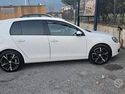 Bianco Usata 2011 VW Golf VI Due volumi | 4500 €