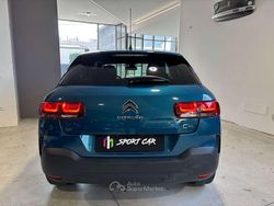 Blu/azzurro Usata 2018 Citroën C4 PureTech Tre volumi | 9800 € (Buon prezzo)