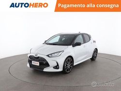 Bianco Usata 2023 Toyota Yaris Hybrid Sport Tre volumi | 23.099 € (Cara)