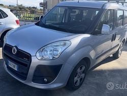 Grigio Usata 2010 Fiat Doblò Monovolume | 4700 € (Buon prezzo)