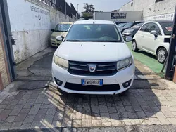 Bianco Usata 2014 Dacia Sandero Ambiance Due volumi | 3900 € (Buon prezzo)