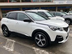 Bianco tetto nero Usata 2019 Peugeot 3008 Allure SUV | 16.800 € (Buon prezzo)