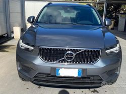 Grigio Usata 2019 Volvo XC40 SUV | 13.000 € (Buon prezzo)