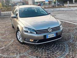 Argento Usata 2014 VW Passat Highline Tre volumi | 7800 € (Buon prezzo)