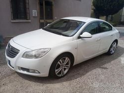 Usata 2010 Opel Insignia Tre volumi | 3600 € (Buon prezzo)