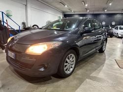 Grigio Usata 2009 Renault Mégane Dynamique Tre volumi | 1499 € (Buon prezzo)