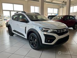 Bianco Nuova 2025 Dacia Sandero Extreme Due volumi | 19.500 € (Cara)