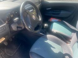 Grigio Usata 2008 Fiat Punto Due volumi | 3000 € (Cara)