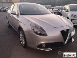 Argento Usata 2017 Alfa Romeo Giulietta Business Tre volumi | 10.900 € (Buon prezzo)