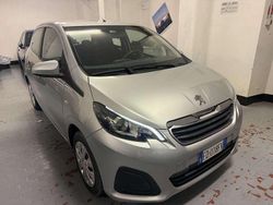 Grigio Usata 2016 Peugeot 108 Active Due volumi | 7500 € (Buon prezzo)