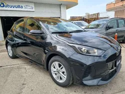 Opera black Nuova 2025 Mazda 2 Center-Line Tre volumi | 21.200 € (Buon prezzo)