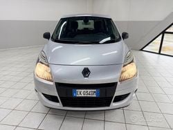 Grigio Usata 2011 Renault Scénic III Luxe Monovolume | 4500 € (Buon prezzo)