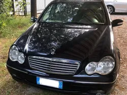 Usata 2004 Mercedes C220 Elegance Station wagon | 1450 € (Ottimo prezzo)
