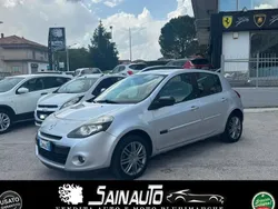 Grigio Usata 2010 Renault Clio II Luxe Tre volumi | 3200 € (Buon prezzo)