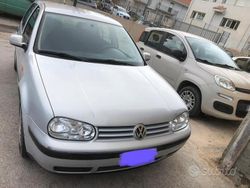 Grigio Usata 1998 VW Golf IV Comfortline Tre volumi | 2500 € (Ottimo prezzo)