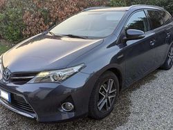 Grigio Usata 2014 Toyota Auris Hybrid Sport Station wagon | 9800 € (Ottimo prezzo)
