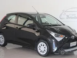 Nero Usata 2020 Toyota Aygo Business Edition Due volumi | 12.400 € (Buon prezzo)