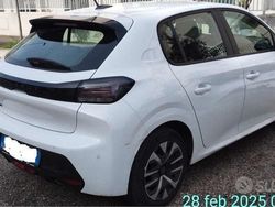 Bianco Usata 2024 Peugeot 208 Due volumi | 15.000 € (Buon prezzo)