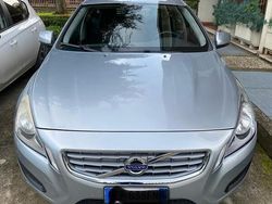 Grigio Usata 2012 Volvo V60 Station wagon | 7600 € (Buon prezzo)