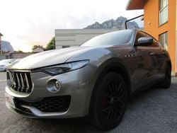 Grigio medio metallizzato Usata 2020 Maserati Levante SUV | 31.999 € (Super prezzo)